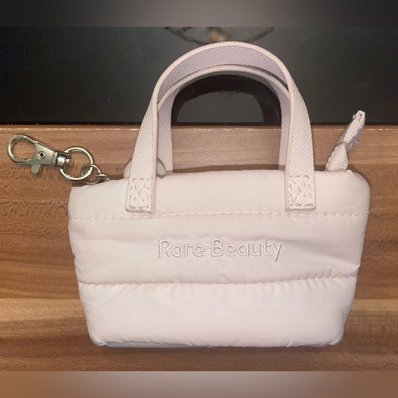Rare Beauty Mini Puffer Keychain - Picture 2 of 6